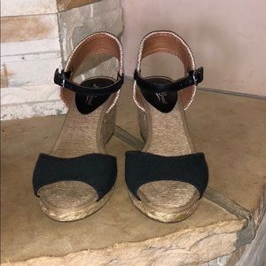 Lucky Brand strap Sandles